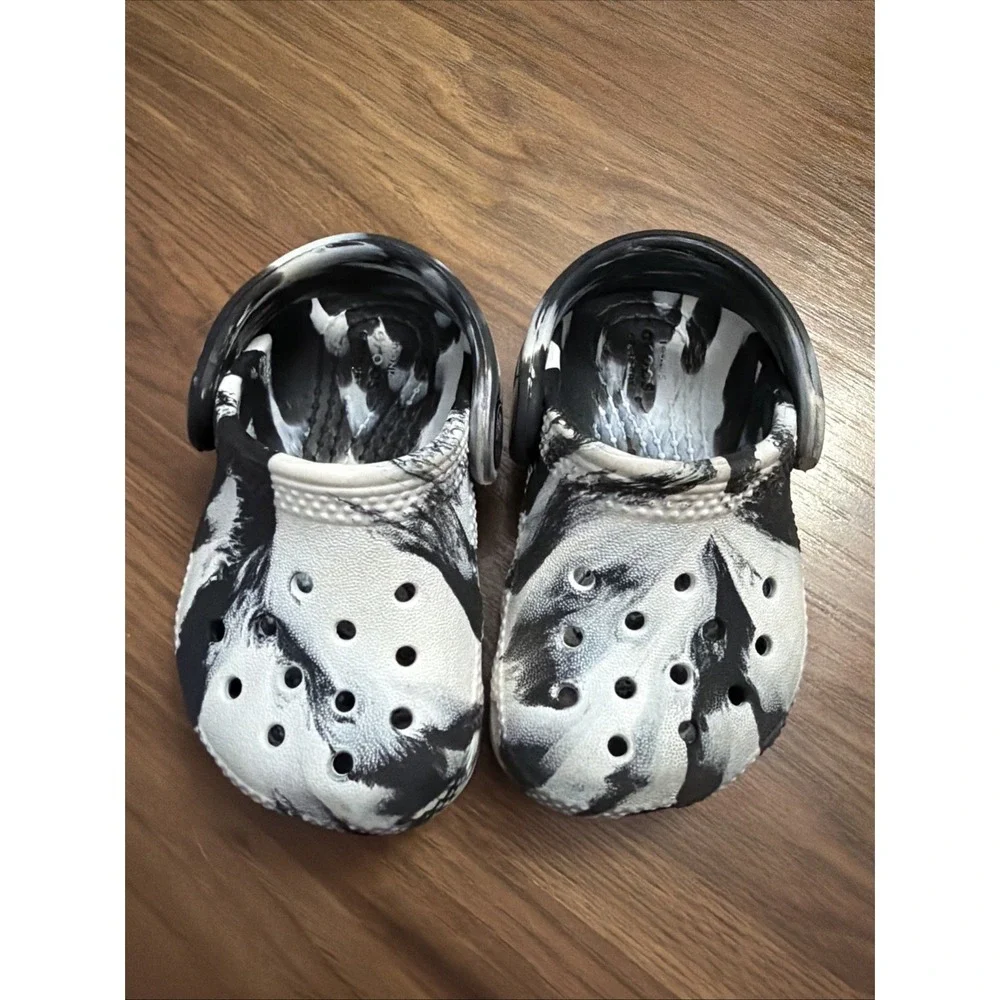 Crocs Baby Toddler Boys Sz 4C Tie Dye Black/white  Slip On Clogs Shoes